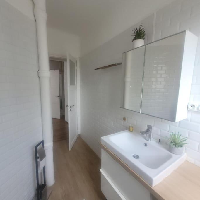 Cosy Proche Paris Apartment